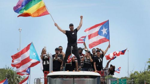 Desde el reguetón a Hollywood: Artistas latinos se levantan contra desprecio a Puerto Rico